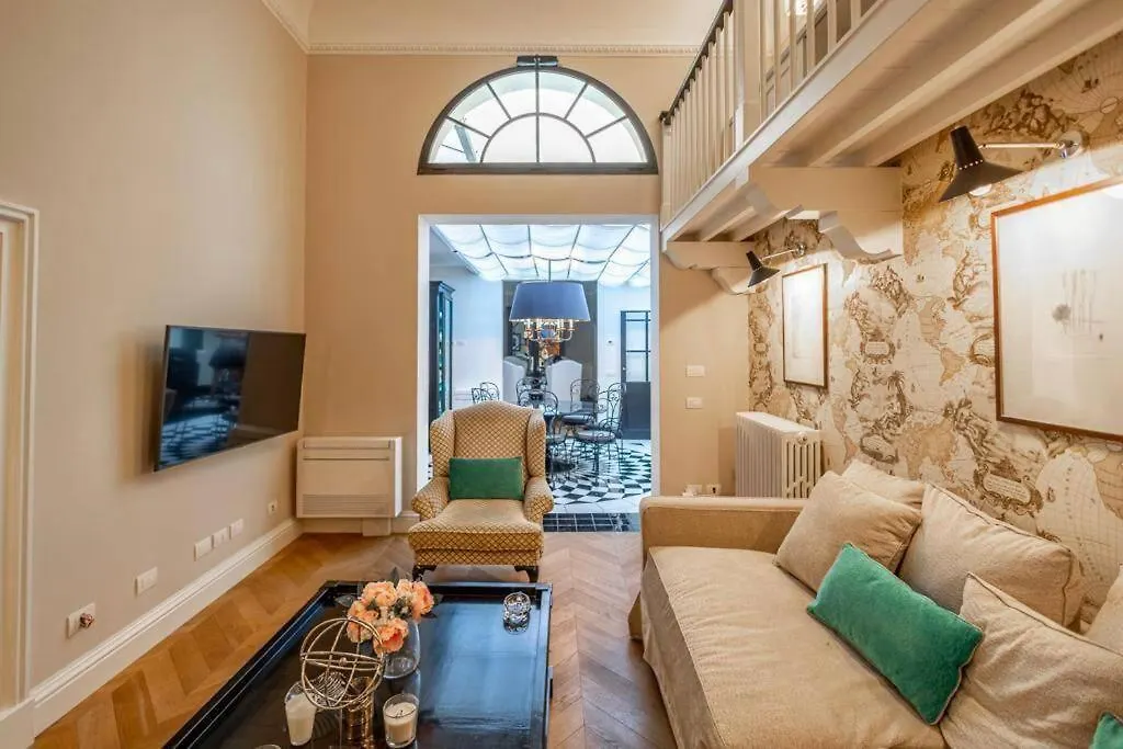 Bardi Otto Apartment Florence